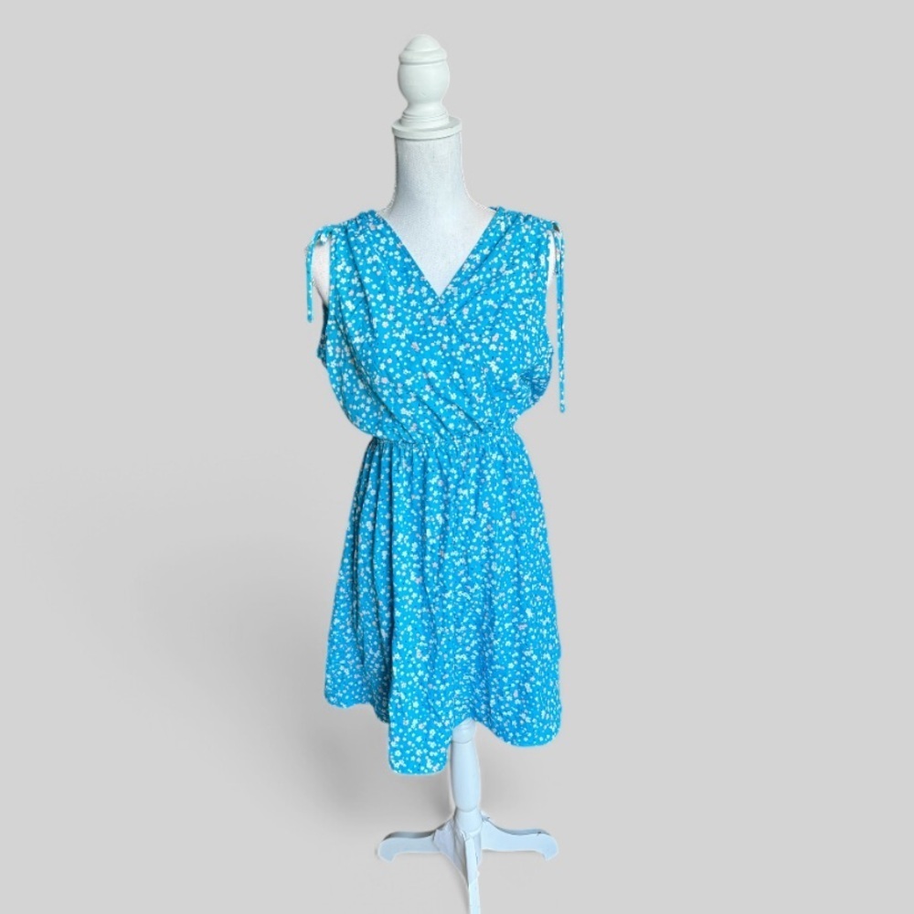 Kaileigh Stitch Fix Dorinda Blue Floral Sun‎ Dress NWOT Size Medium